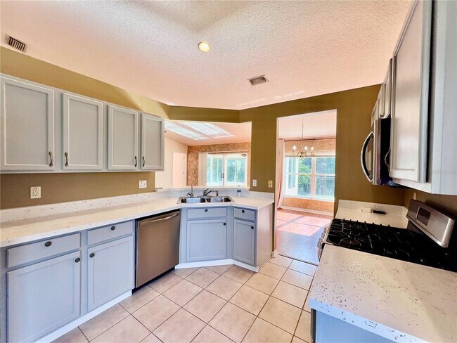 Building Photo - 30728 Iverson Dr