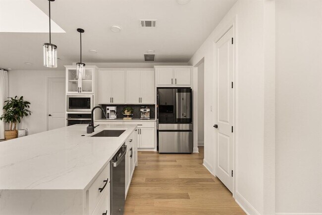 Building Photo - 2132 Cavara Cv