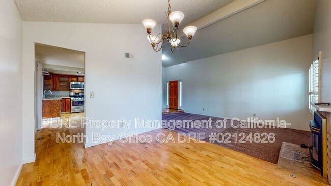 Building Photo - 1321 Berrydale Dr