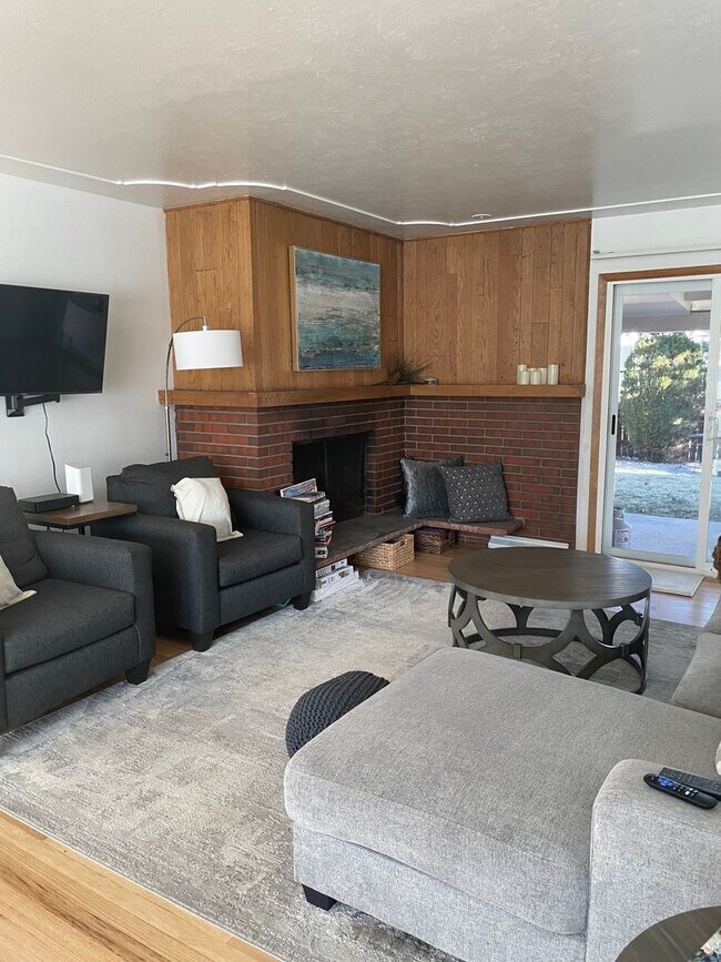 Primary Photo - Newly Updated 6 Bedroom South Boulder Home