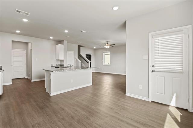 Building Photo - 10569 Taruca Dr