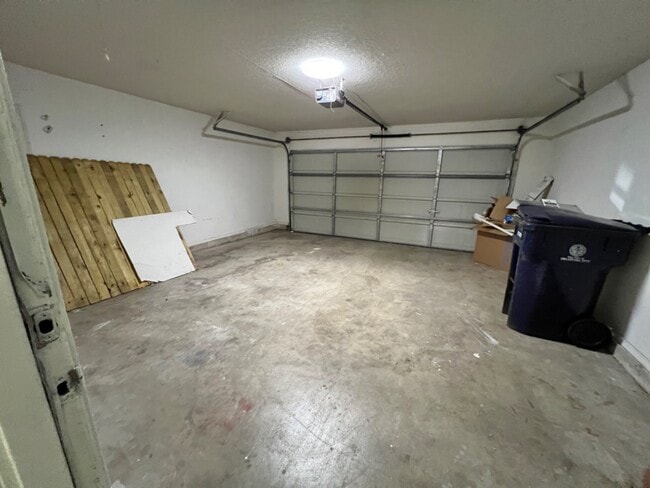 Building Photo - 11513 Walters Ave