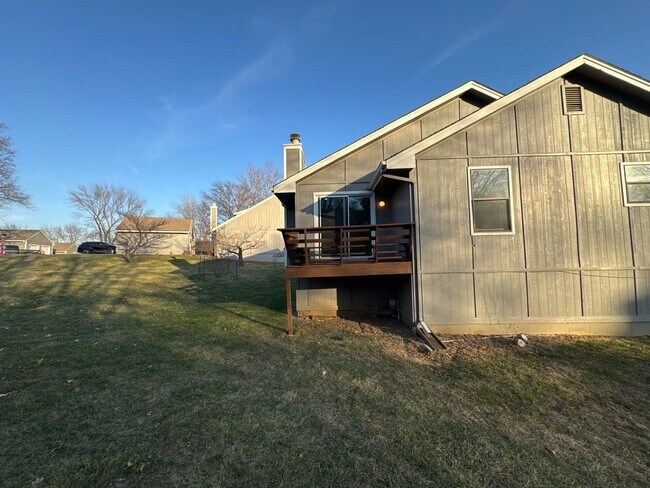 Building Photo - Duplex