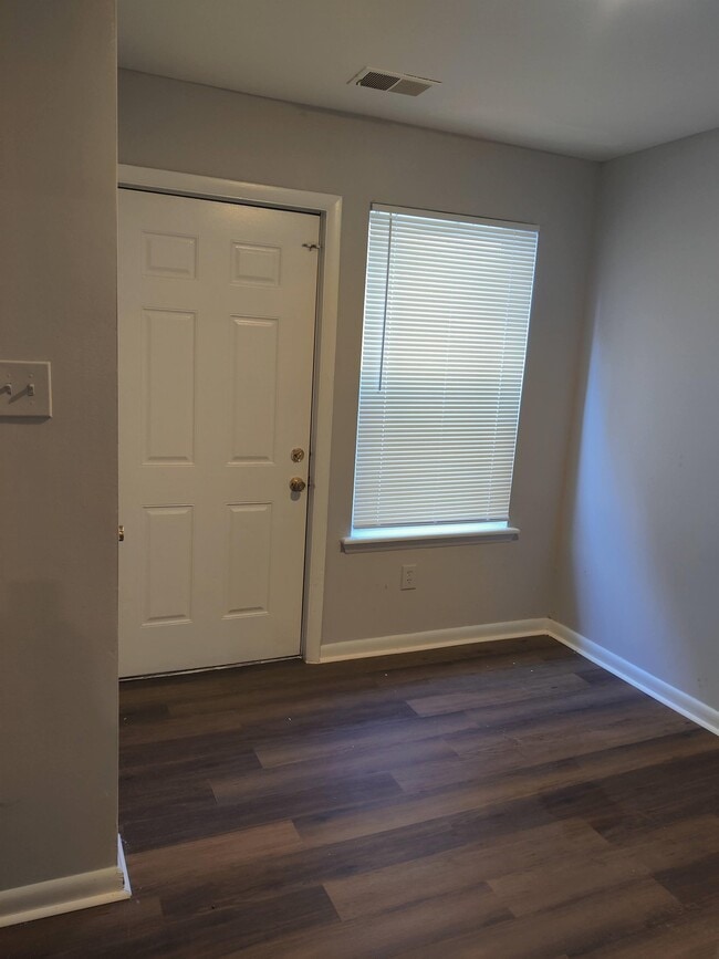 Primary Photo - 906 N 42nd St