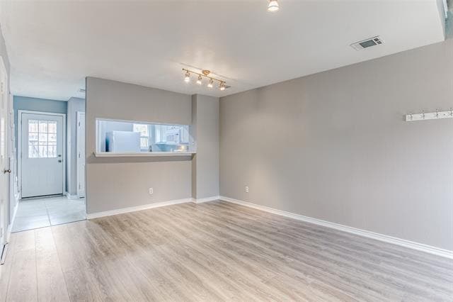 Building Photo - 12 Abbey Rd