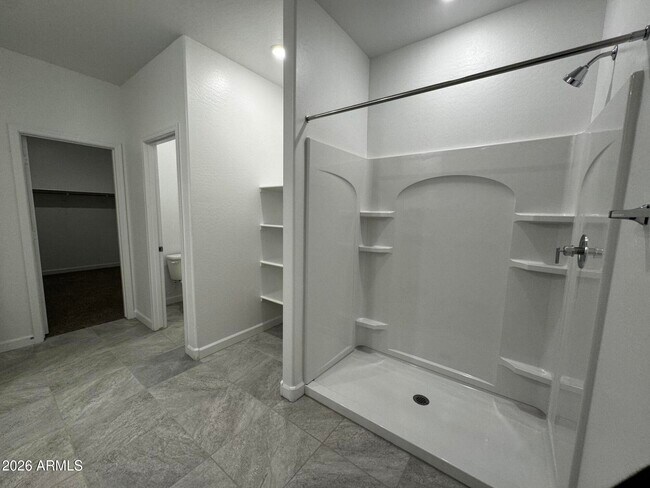 Building Photo - 5835 E Freesia Ln