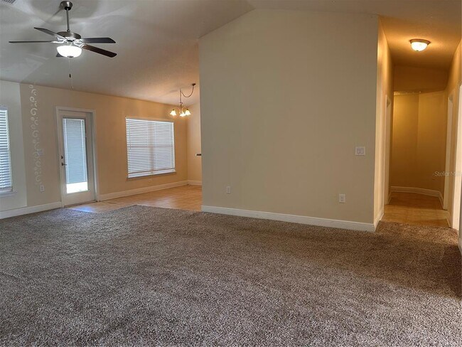 Building Photo - 402 Edith Dr