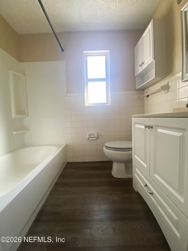 Building Photo - 11938 Inland Dr