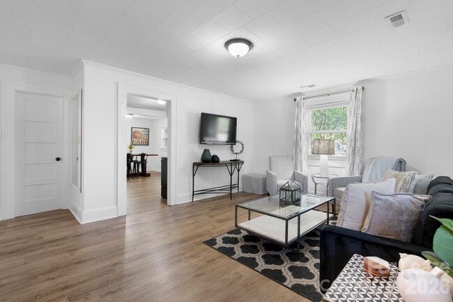 Building Photo - 116 Barnes Ln