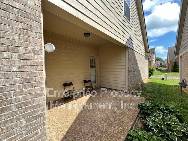 Building Photo - 10174 Sorrento Pl