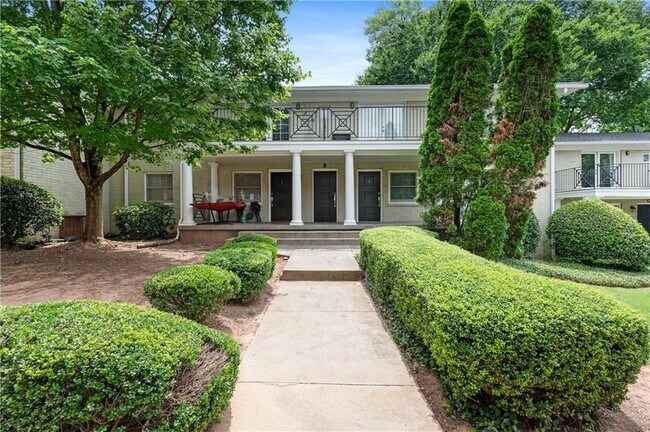Primary Photo - 866 Briarcliff Rd NE