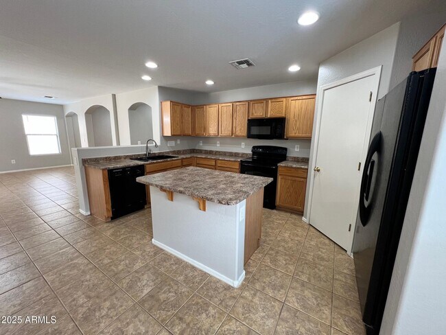 Building Photo - 3119 W Silver Creek Dr