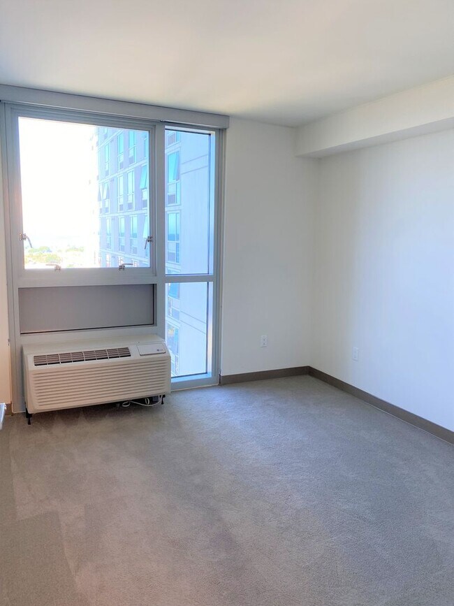 Building Photo - Ke Kilohana - Move in ready 1/1/1