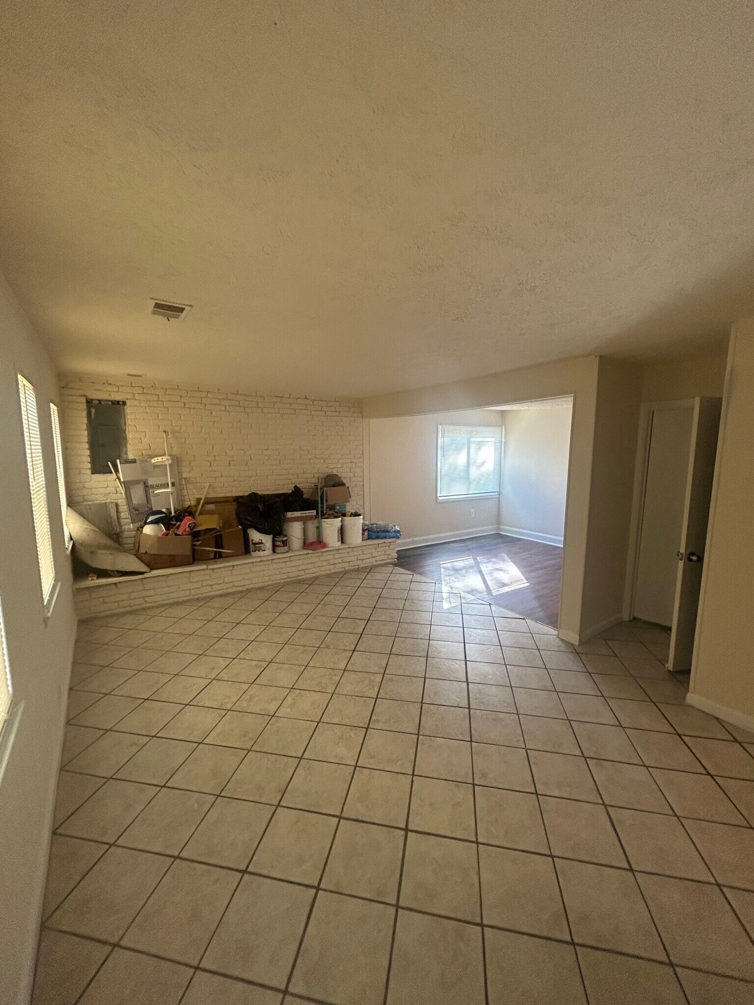 Building Photo - 307 Bentwood Dr