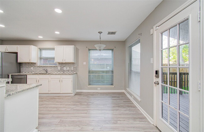 Building Photo - Village Park Drive, Missouri City, TX 77489 - 5 BR 2.5 BA single-family home