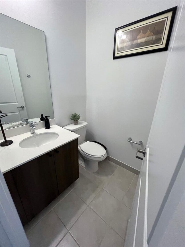 Building Photo - 5525 Agostino Way