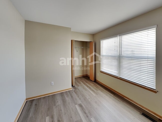 Building Photo - 1482 Sunflower Dr