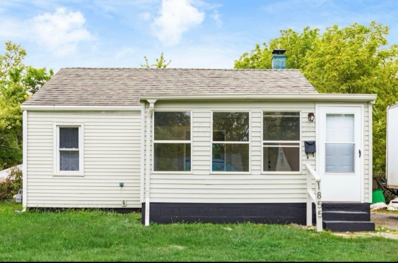 Primary Photo - 1855 Jermain Dr