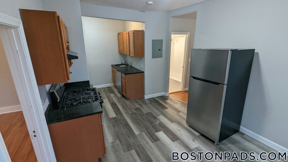 Building Photo - 98 Woodledge St