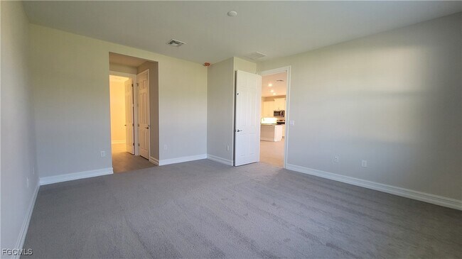 Building Photo - 3930 SW 16th Pl