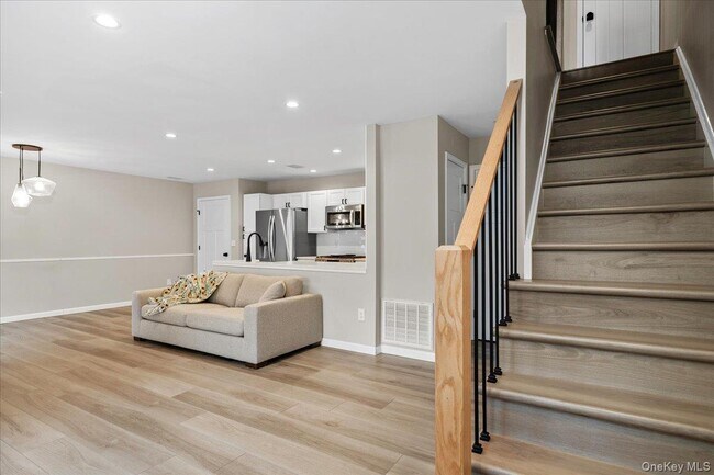 Building Photo - 56 The