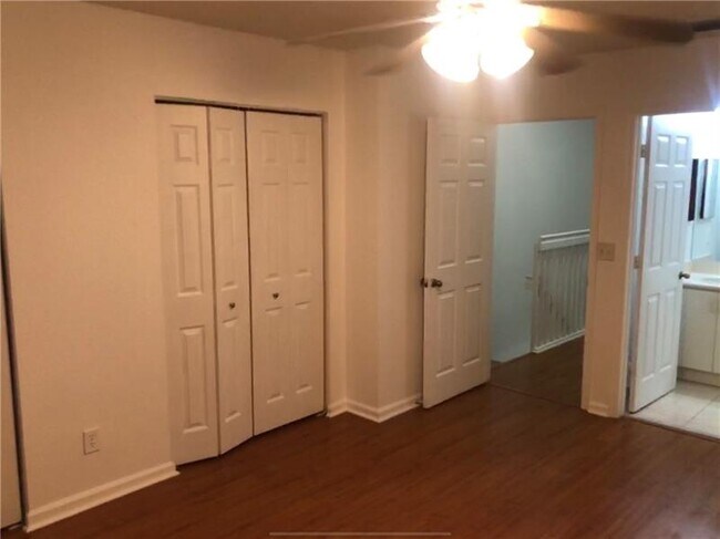 Building Photo - 6756 Sienna Club Dr