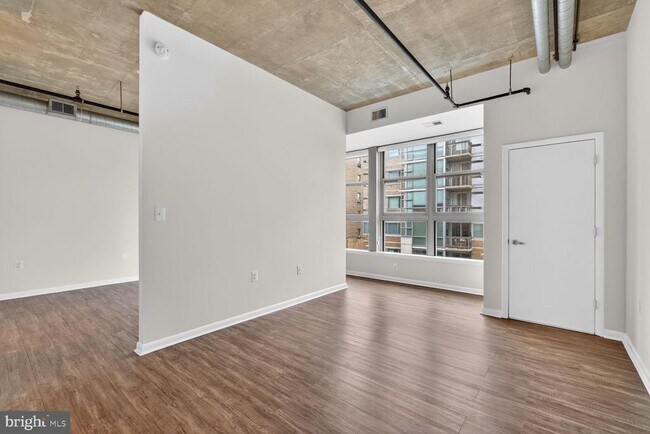 Building Photo - 1300 N St NW