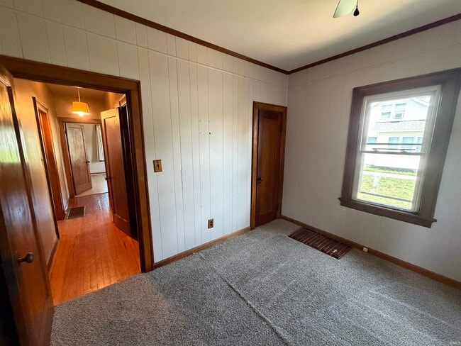 Building Photo - 210 S Weinbach Ave