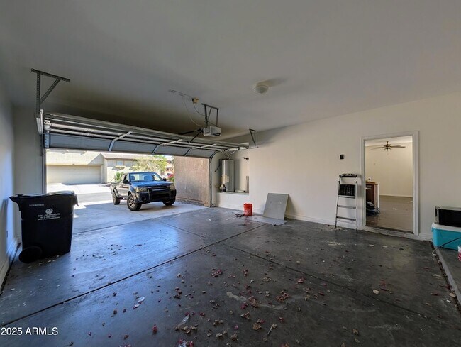 Building Photo - 3848 E Pollack St