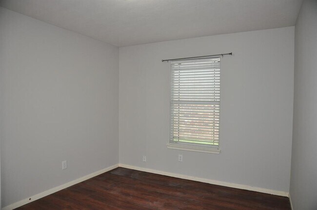 Building Photo - 24435 Cornell Park Ln