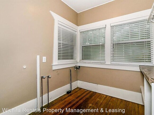 Building Photo - 2 br, 2 bath House - 853 N. Faulkner