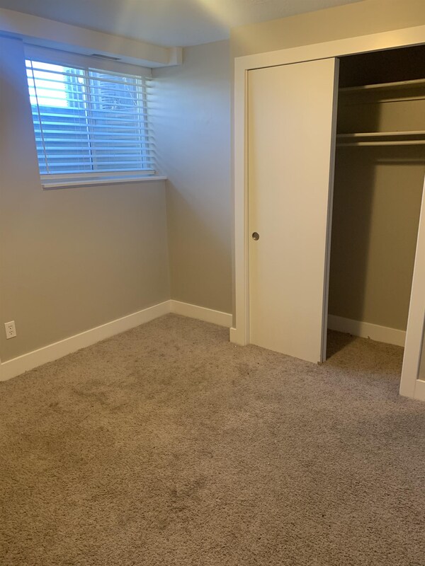 Building Photo - 3498 Valley Heights Dr