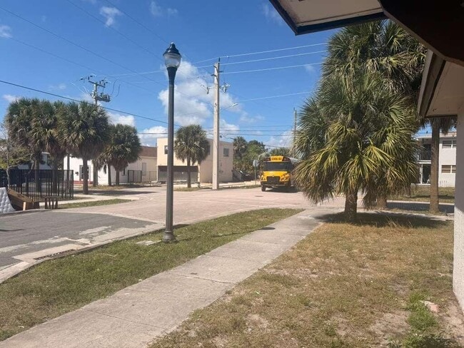 Building Photo - 314 Douglass Ave