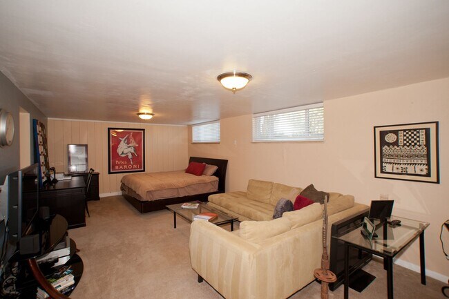 Building Photo - 2Bed/2Bath Home in Sloan's Lake