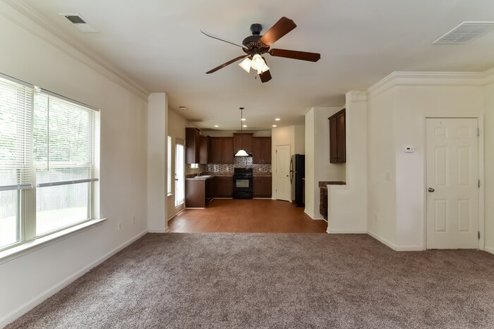 Building Photo - 1479 Wilford Dr NE