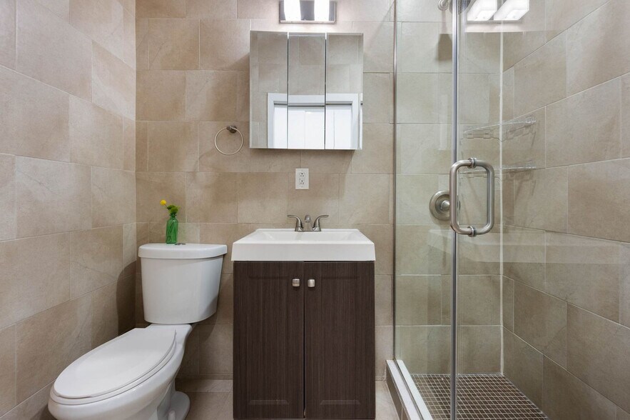 Building Photo - 74 Forsyth St