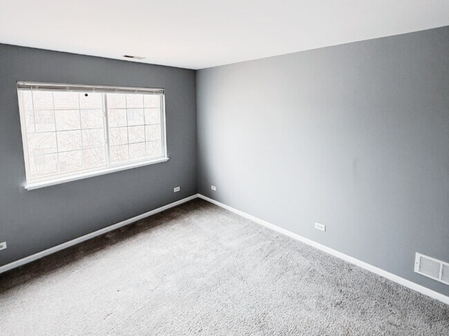 Building Photo - 3736 Munson St