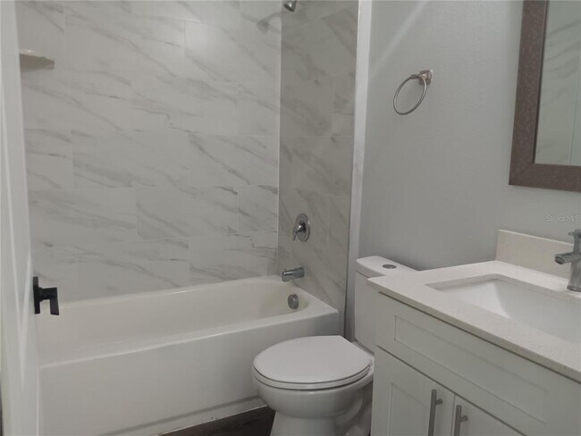 Building Photo - 845 Marquis Ct