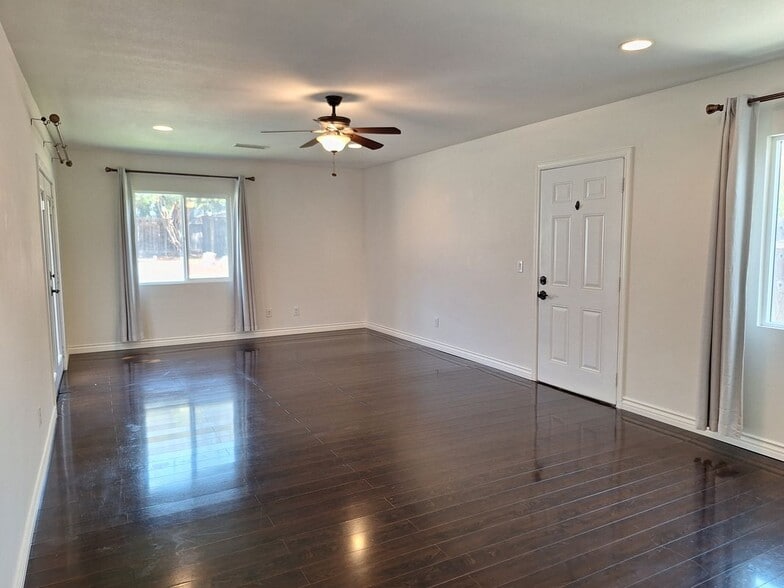 Building Photo - 2541 Gardi St