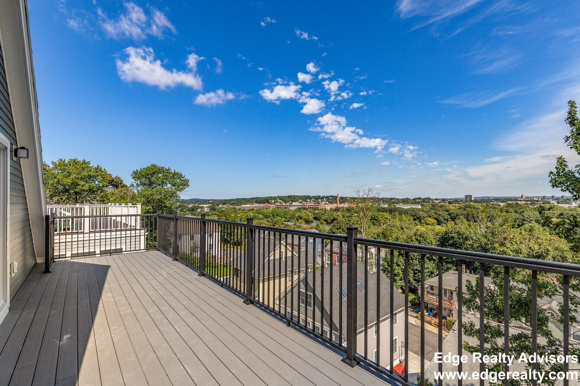 Building Photo - 130 Bigelow St