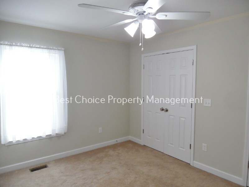 Building Photo - 2 Autumn Creek Way