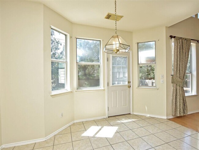 Building Photo - 9019 Mountain Mist Ln