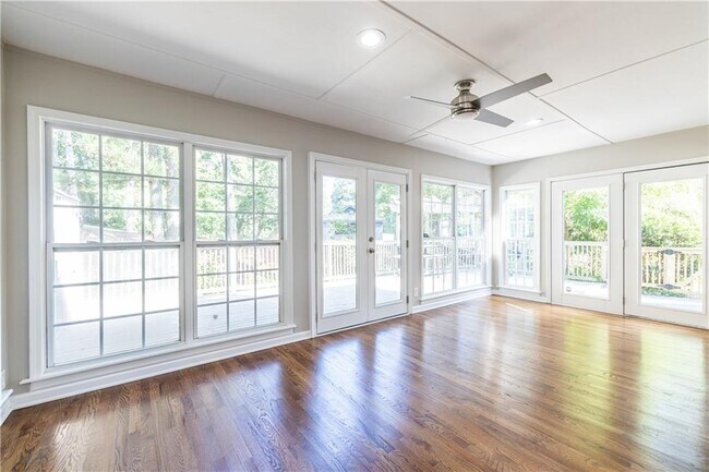 Building Photo - 2690 Camden Glen Ct
