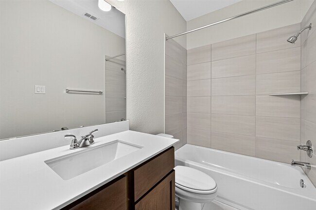 Building Photo - 5019 Bowen Pr Dr