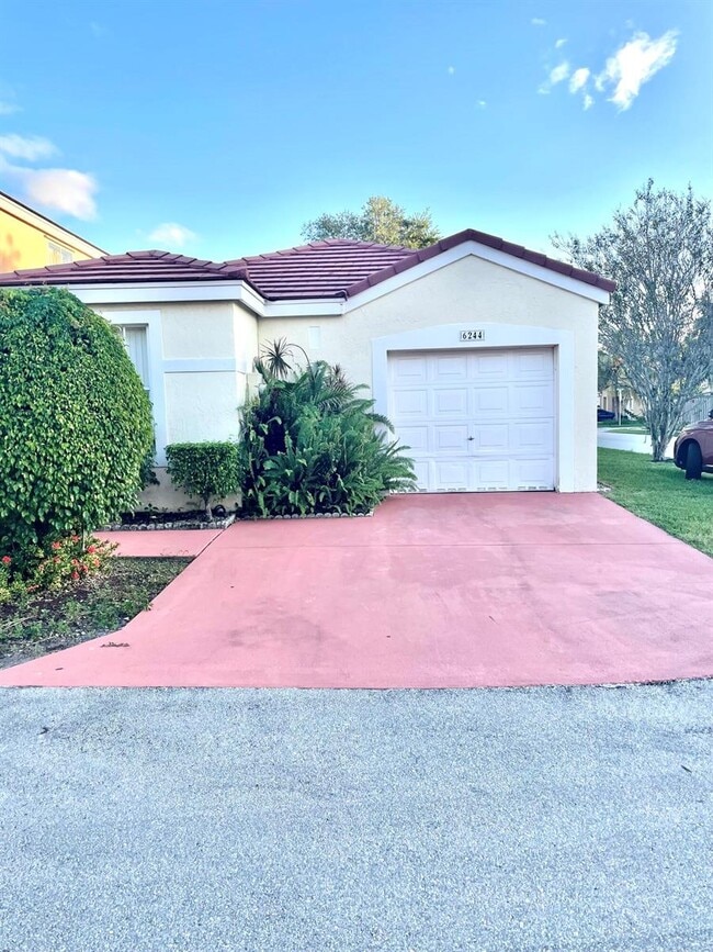 Building Photo - 6244 Seminole Ter