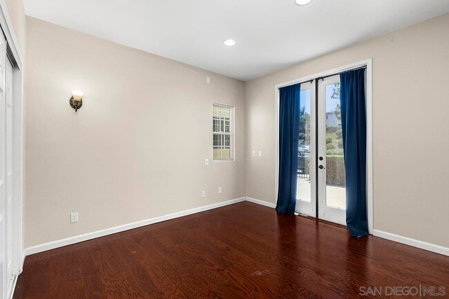 Building Photo - 392 Corte San Rio