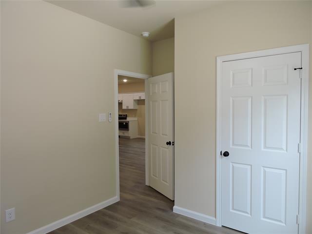 Building Photo - 106 Navajo Dr