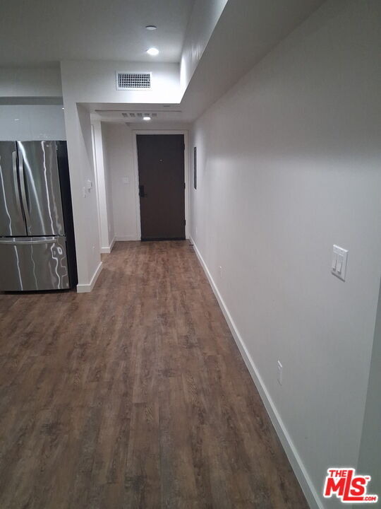 Building Photo - 124 S Croft Ave