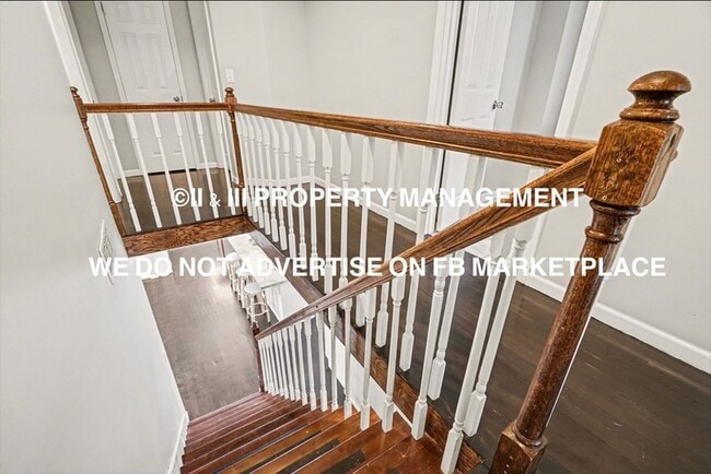 Building Photo - 2900 E Red Bridge Rd