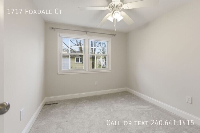 Building Photo - 1717 Foxdale Ct